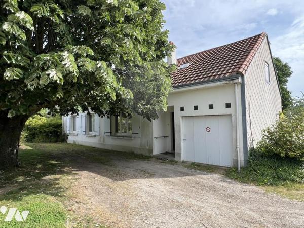 Maison 4 chambres + bureau avec jardin et garage