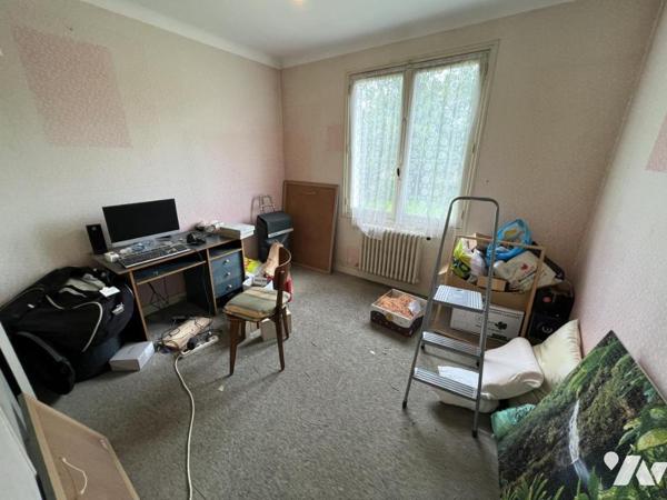 Maison 4 chambres + bureau avec jardin et garage