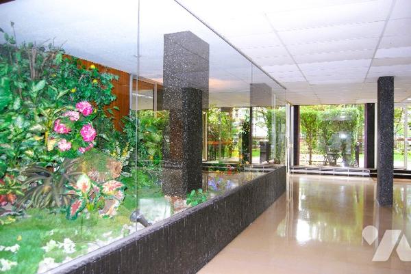 BOULOGNE - PARCHAMP KAHN - Studette 6ème étage 13 m2, balcon, résidence de standing,
gardien