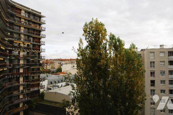 BOULOGNE - PARCHAMP KAHN - Studette 6ème étage 13 m2, balcon, résidence de standing,
gardien