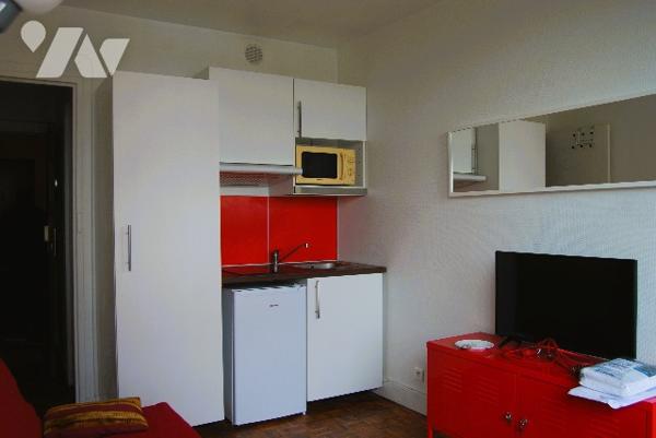 BOULOGNE - PARCHAMP KAHN - Studette 6ème étage 13 m2, balcon, résidence de standing,
gardien