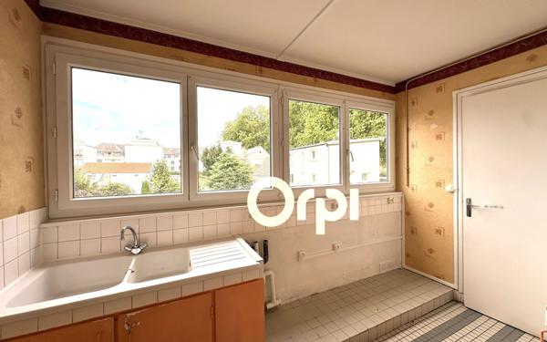 Appartement à louer    6 pièces •  Soissons