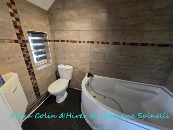 Maison jumelée, garage et dépendances Soissons