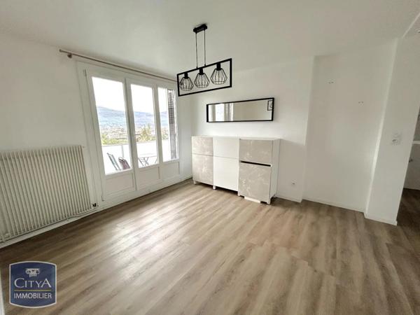 Appartement à louer 3 pièces 59.99m²