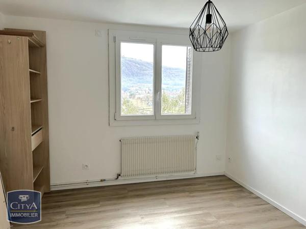 Appartement à louer 3 pièces 59.99m²