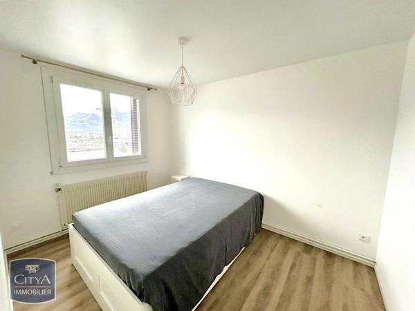 Appartement à louer 3 pièces 59.99m²