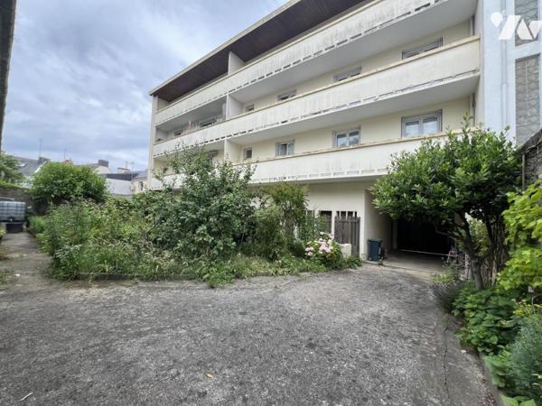 Merville. Immeuble de rapport (6 apparts) et bâtiment à rénover 