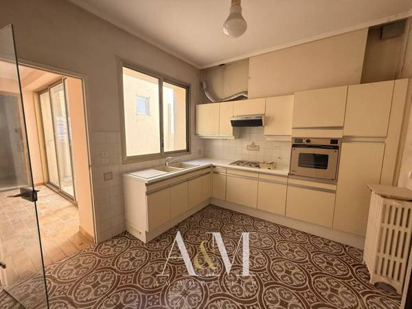 Appartement T5/T6 de 150 m² av patio et balcon