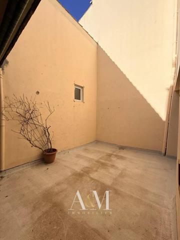 Appartement T5/T6 de 150 m² av patio et balcon