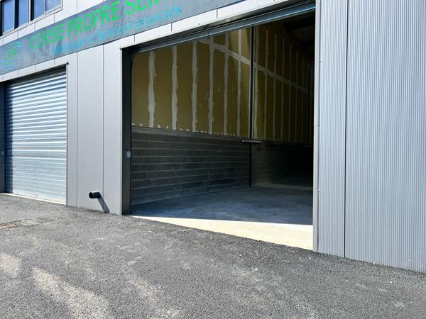 À louer - locaux d'activité de 123 m² à Borgo