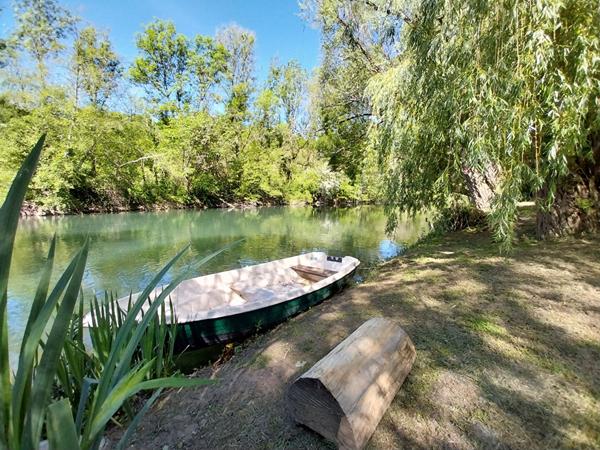 Propriété en bord de rivière entre Saint Benoit et Smarves