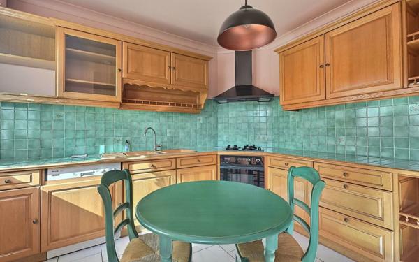 Maison à vendre    5 pièces • 146,28 m2 Étiolles