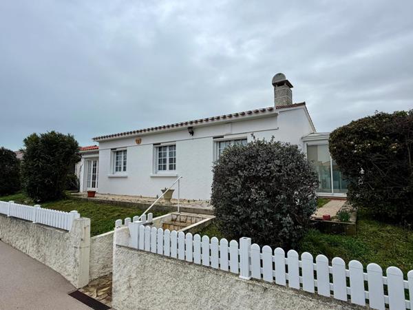 Givrand. Maison plain pied, 3 chambres