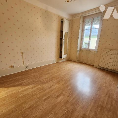 Coup de Cœur en Centre-Ville : Maison de Caractère avec Potentiel Exceptionnel !