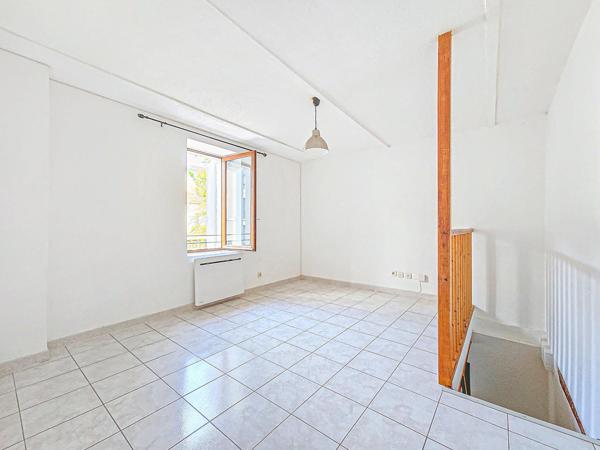 Bel appartement duplex entièrement rénové