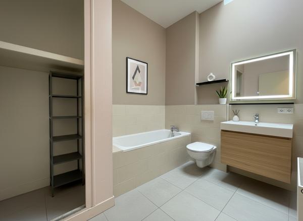 Angoulême – Maison de ville mitoyenne avec 2 chambres – – 74m² habitables env.