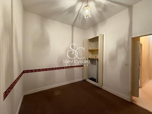 Angoulême – Maison de ville mitoyenne avec 2 chambres – – 74m² habitables env.