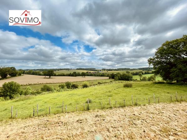BELLE VUE SUR LA VALLEE, FERMETTE AVEC DÉPENDANCES SUR 6,6 HA ENV. ATTENANTS BORD RIVIÈRE.