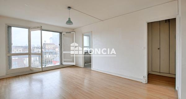 À vendre Studio 29.3 m² - Ivry-sur-seine 94200