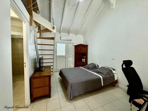 SAINT-FRANÇOIS – PROPRIÉTÉ RARE À 100 MÈTRES DE LA PLAGE – 3 VILLAS INDÉPENDANTES SUR 1 539 m²