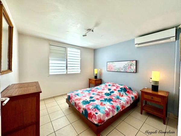 SAINT-FRANÇOIS – PROPRIÉTÉ RARE À 100 MÈTRES DE LA PLAGE – 3 VILLAS INDÉPENDANTES SUR 1 539 m²