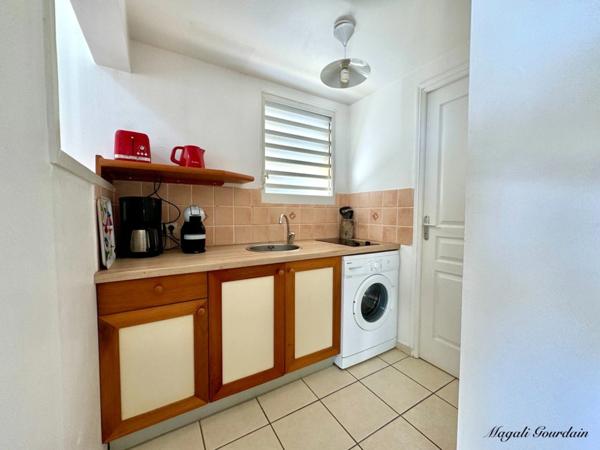 SAINT-FRANÇOIS – PROPRIÉTÉ RARE À 100 MÈTRES DE LA PLAGE – 3 VILLAS INDÉPENDANTES SUR 1 539 m²