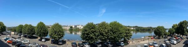 Ultra-centre Saumur, face Loire, Maison de ville sans extérieur de 100m2