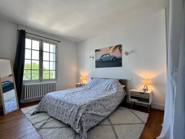 Ultra-centre Saumur, face Loire, Maison de ville sans extérieur de 100m2