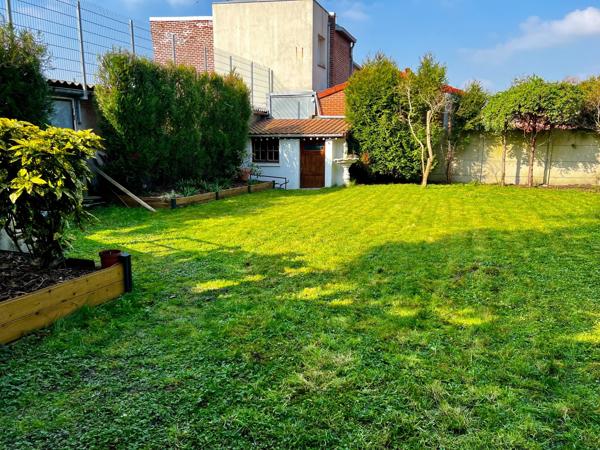 Loos hypercentre, maison de 300m², jardin, garage. LOOS