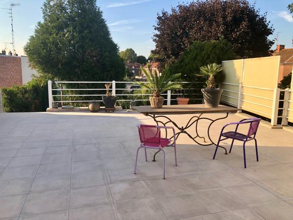 Loos hypercentre, maison de 300m², jardin, garage. LOOS