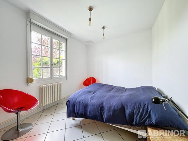Loos hypercentre, maison de 300m², jardin, garage. LOOS