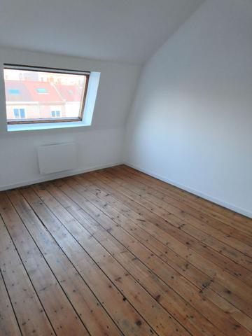 Maison Lomme 90 m2, 3 ch, salle de bains complète, jardin, Bus 10