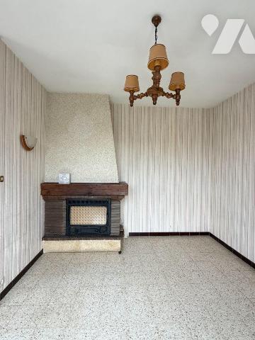 A ACHETER sur la commune de LA BAZOCHE-GOUET

Une maison d'habitation offrant des espaces fon...