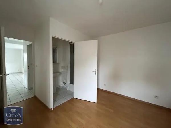 Appartement à louer 5 pièces 97.69m² Dijon (21000)