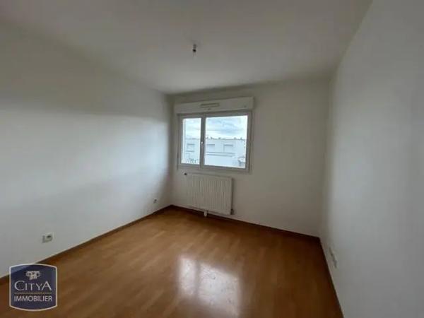 Appartement à louer 5 pièces 97.69m² Dijon (21000)