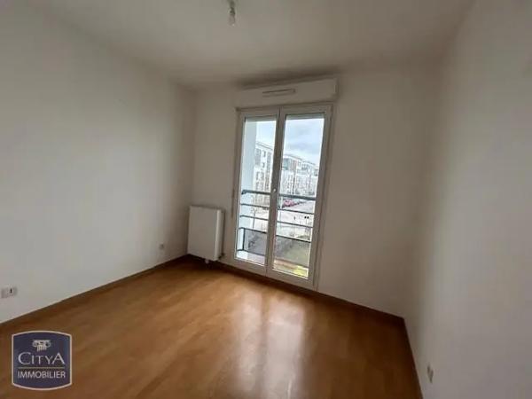 Appartement à louer 5 pièces 97.69m² Dijon (21000)