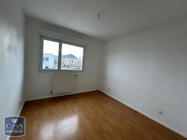 Appartement à louer 5 pièces 97.69m² Dijon (21000)