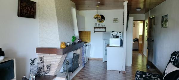 Joli T2 traversant de 43m² avec terrasse situé au 1er étage