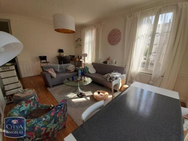 Appartement à louer 3 pièces 82.1m²