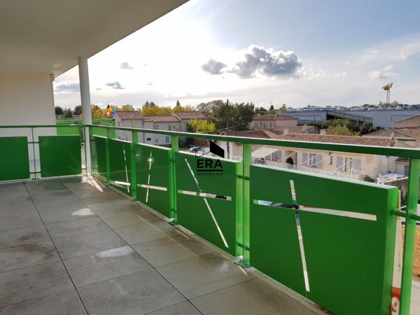 SALON - Proche Gare - 3 pièces de 58 m² avec terrasse et garage double