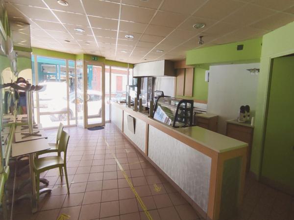 Local d’activité et sa terrasse au coeur du centre-ville d’Amiens