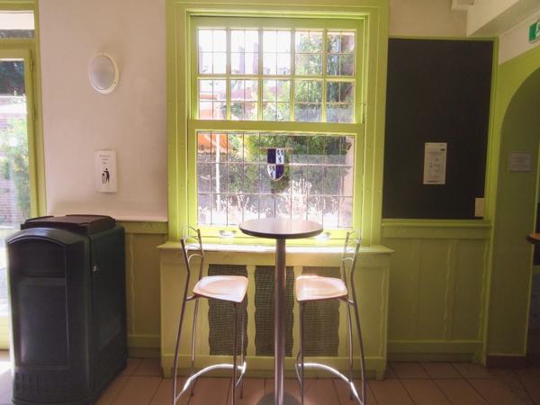Local d’activité et sa terrasse au coeur du centre-ville d’Amiens