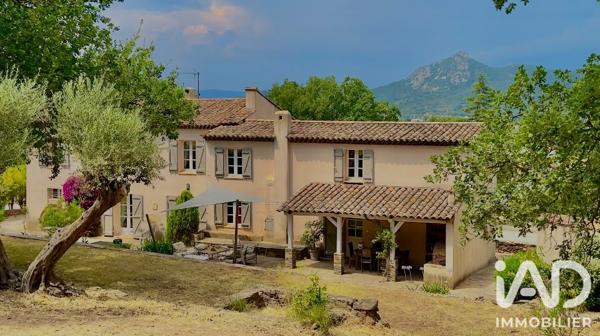 Maison à vendre 5 pièces 220 m² Hyères