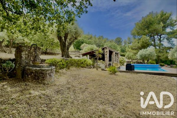 Maison à vendre 5 pièces 220 m² Hyères