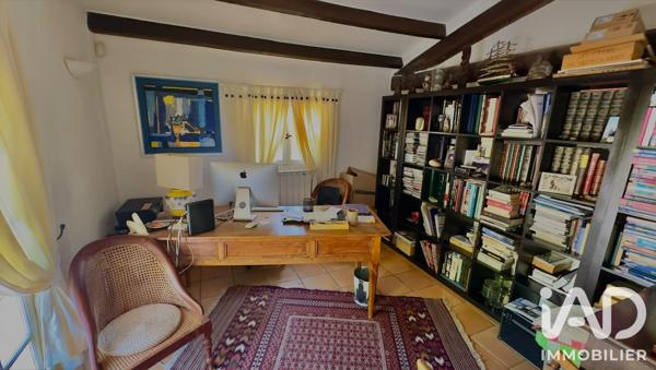 Maison à vendre 5 pièces 220 m² Hyères