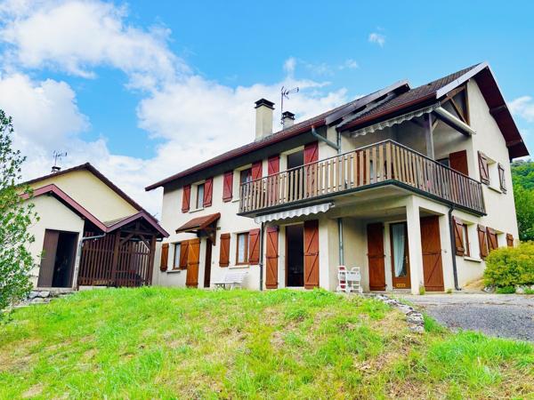 Maison 14m2 terrain 2032m2 vue dégagée 422 000 € H.A.I.*