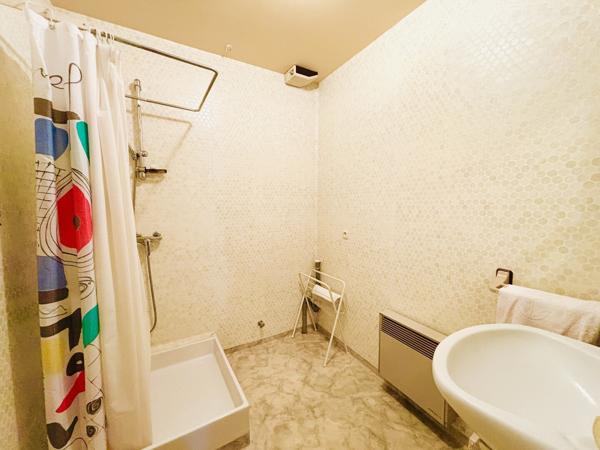 Maison 14m2 terrain 2032m2 vue dégagée 422 000 € H.A.I.*