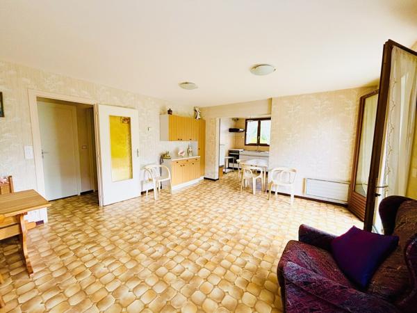 Maison 14m2 terrain 2032m2 vue dégagée 422 000 € H.A.I.*
