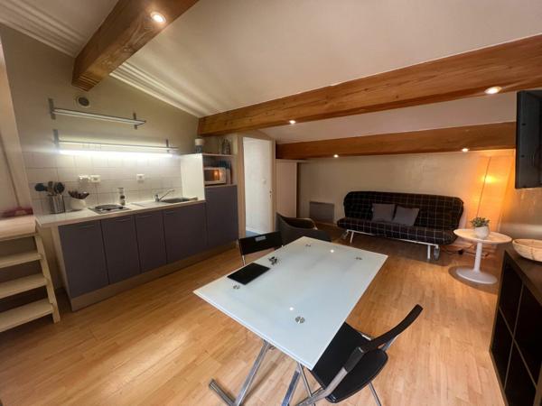 Appartement à louer    1 pièce • 21,54 m2 Bordeaux