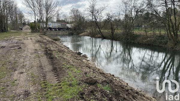 Land for sale 10 000 m² Saint-Parres-lès-Vaudes